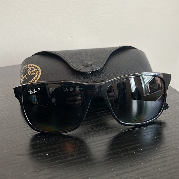 Ray-Ban Justin Sunglasses - Picture 3 of 3